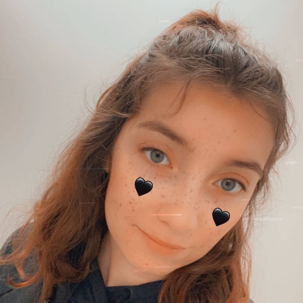Meet your Posher, Alexia